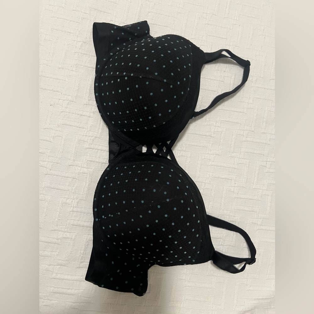 Torrid 42D black bra